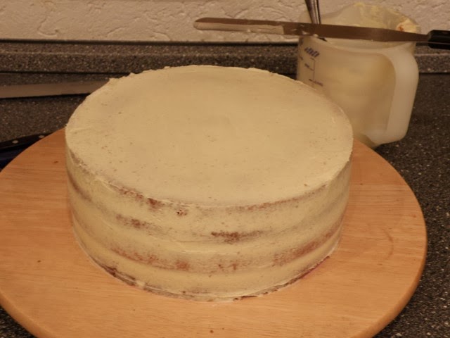 Tutorial Vorbereitung Einer Sahnetorte Fur Das Uberziehen Mit Fondant Sugarprincess