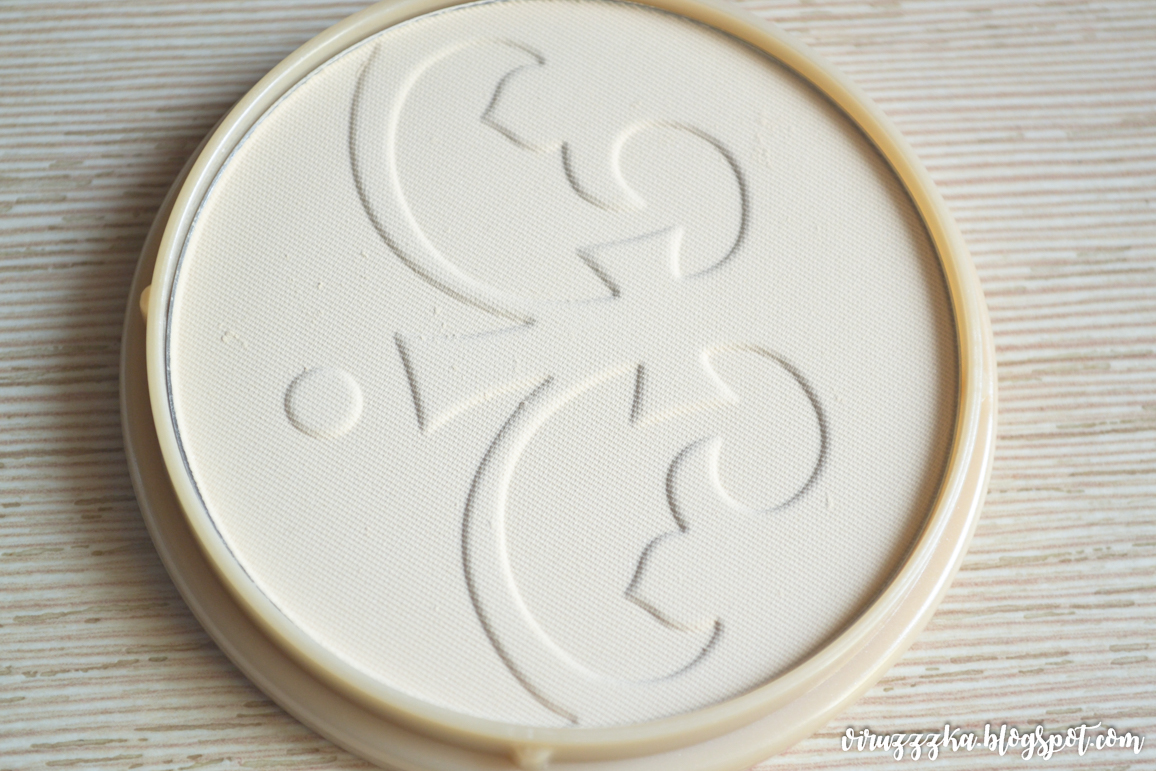 Rimmel Stay Matte Long Lasting Pressed Powder 001 Transparent Review & Swatches 