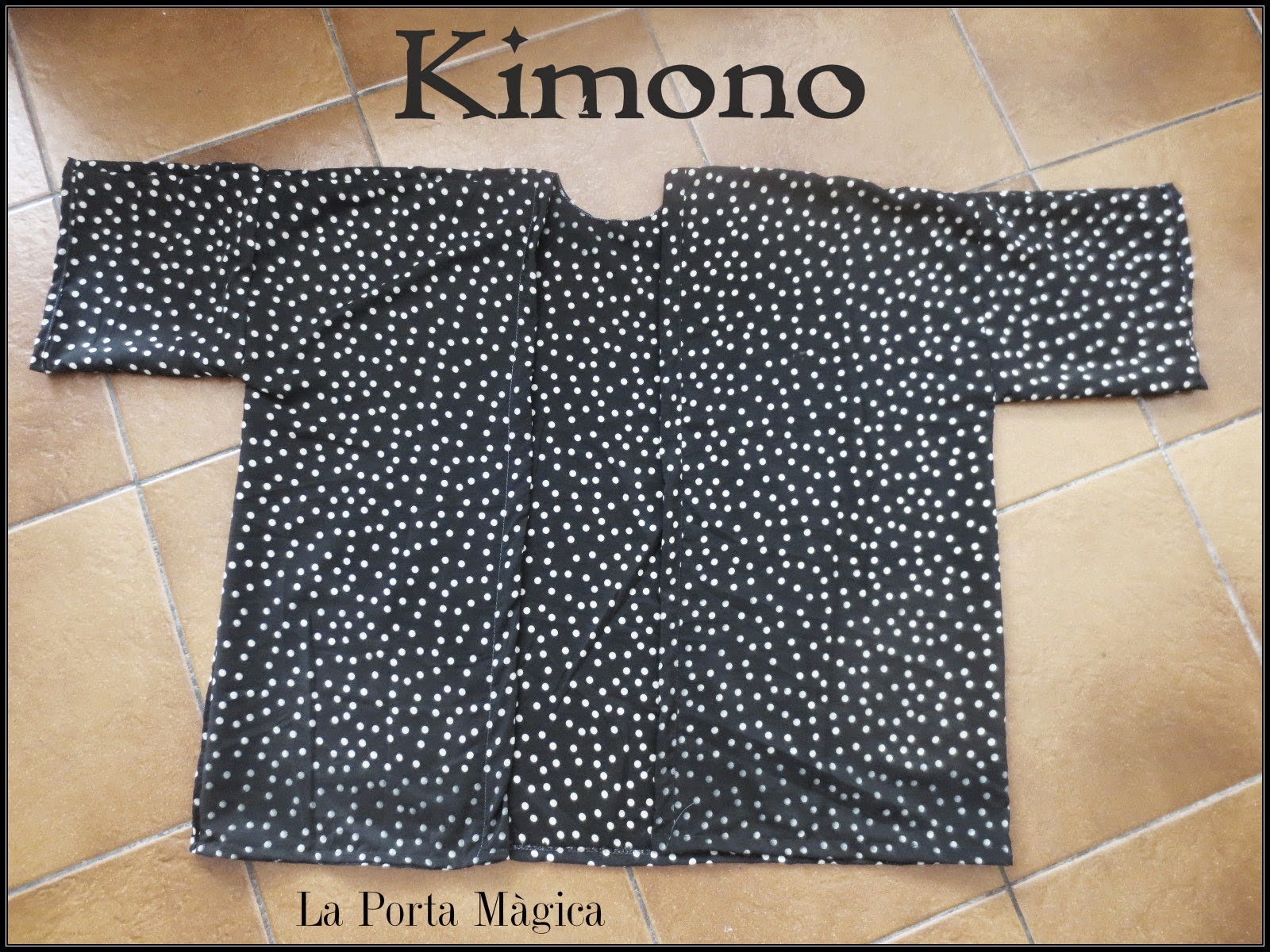 http://laportamagica.blogspot.com.es/2014/06/kimono-de-verano-diy.html