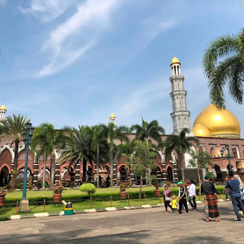 Masjid Kubah Emas Dian Al-Mahri | Memetik Buah Hikmah Dari Ikhlas | Memanjatkan Doa di Usia 40