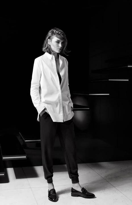 biała koszula, Carolina Herrera, inspiracje, jak nosić, klasyka, koszula, must have, porady stylisty, inspiracje modowe, modne trendy, jak nosić białą koszulę