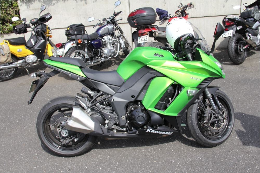 ROAD RIDER: Kawasaki NINJA1000 Lime Green