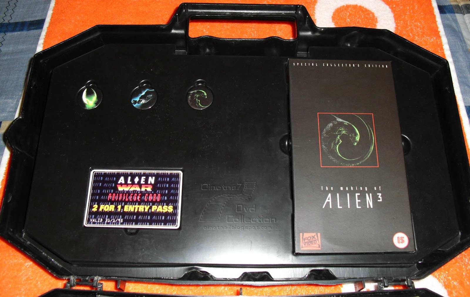 Oinotna7's dvd collection Alien Trilogy Limited Facehugger Case VHS UK