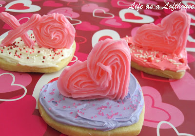 3D Valentine Sugar Cookies are soft and sweet frosted sugar cookies with 3D piped decorations on top. Life-in-the-Lofthouse.com