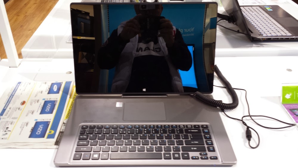 Cam Covers ACER Laptop with a CSLIDE webcam cover