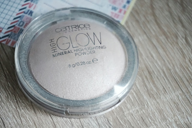 Catrice High Glow Mineral Highlighting Powder Catrice High Glow Mineral Highlighting Powder