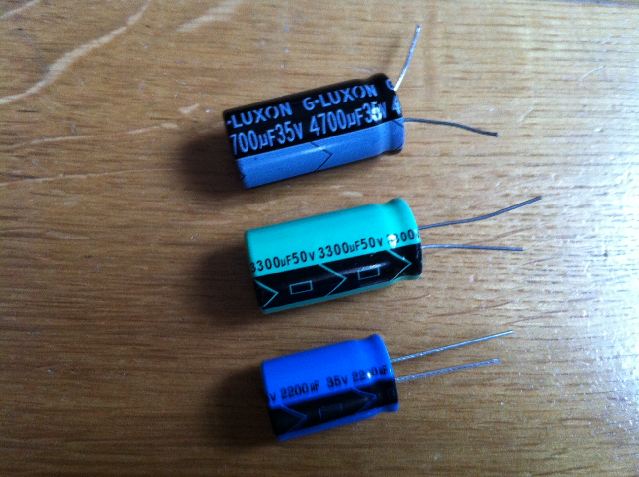 My ELife Now ! Electronic Parts Store 2 Capacitors, 2 Resistors & more
