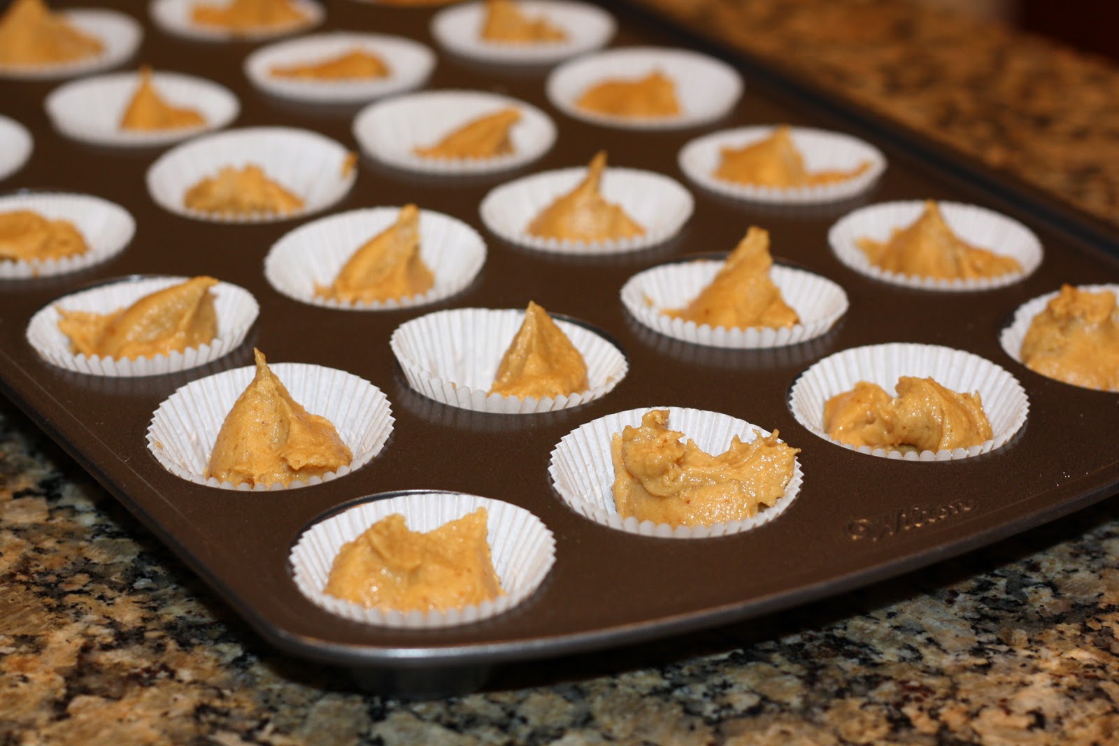 sunday sweets mini peanutbutter cupcakes