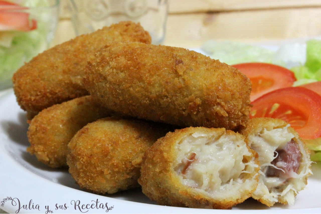 JULIA Y SUS RECETAS CROQUETAS DE POLLO. Restos de carne de cocido