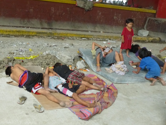 Street kids at Rizal Avenue, Manila