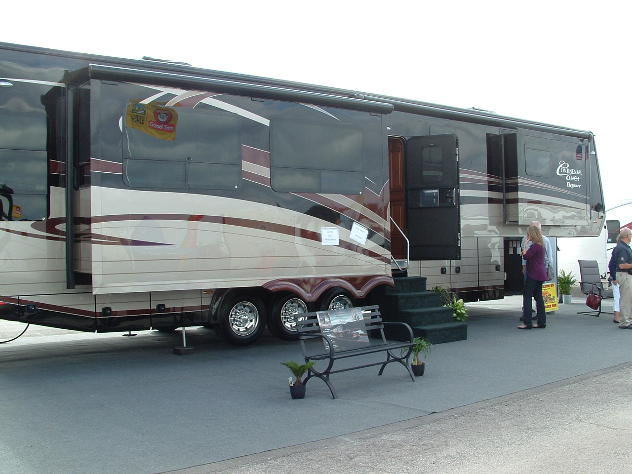 Diesel Gypsy FORKS RV & The Continental Coach