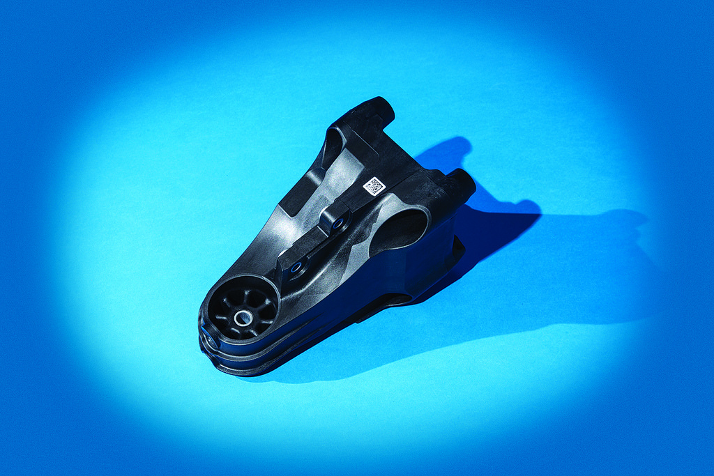 Plastics Car Blog Engine Bracket