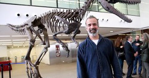 GUALICHO, EL DINOSAURIO DE LA PATAGONIA CON MANOS GUALICHO, EL DINOSAURIO DE LA PATAGONIA CON MANOS