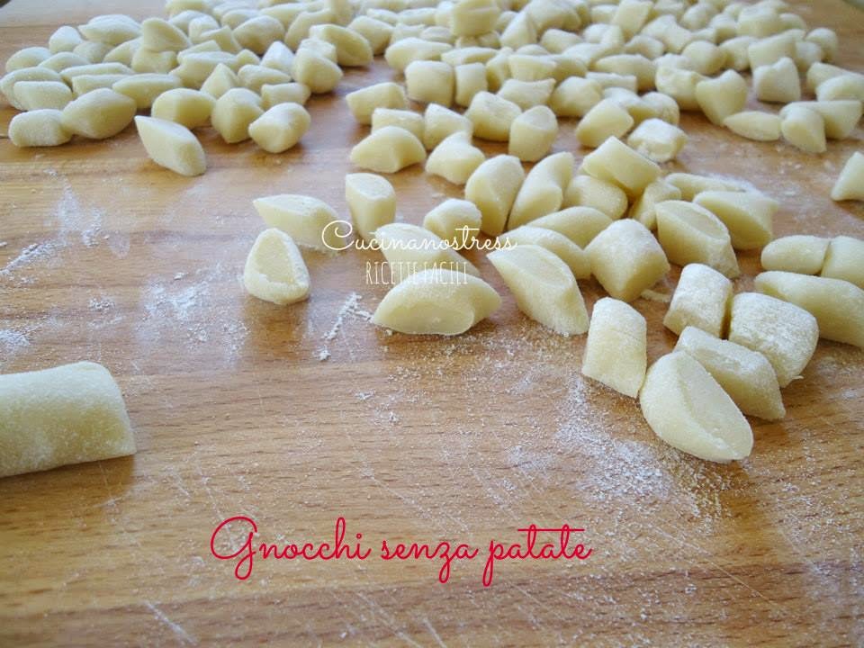 Cucinanostress GNOCCHI SENZA PATATE VELOCISSIMI