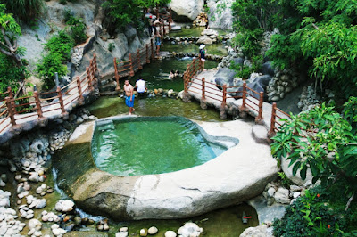Khám Phá Động Long Tiên cùng Bồn tắm bằng đá kỷ lục Núi Thần Tài Bon-da-ky-luc-vn-2