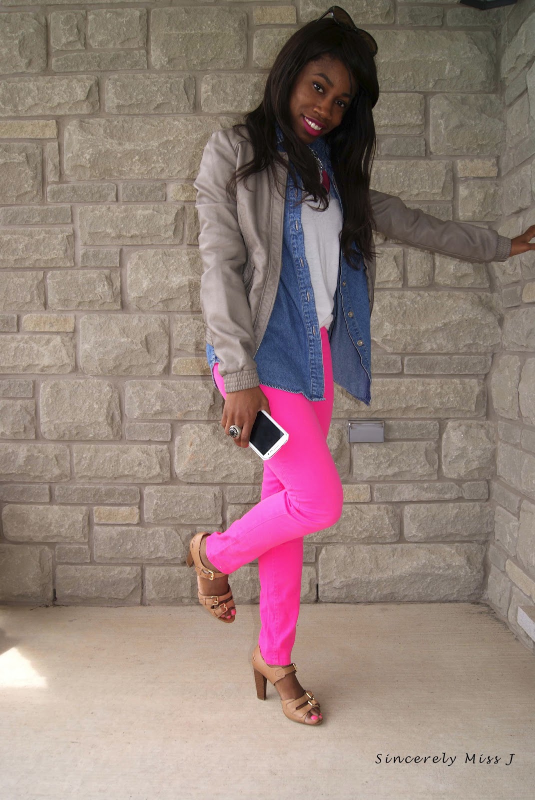 Amazing pink pants with denim shirt and jacket Toronto mommy blogger Jackline 
