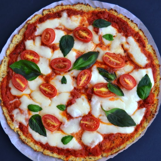 Cauliflower Crust Pizza...Eggless Crust! Forks N Knives