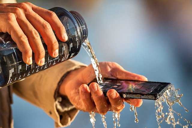sony xperia zl water-proof