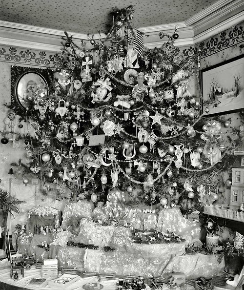 quirks' kisses inspired life: Christmas days of yore