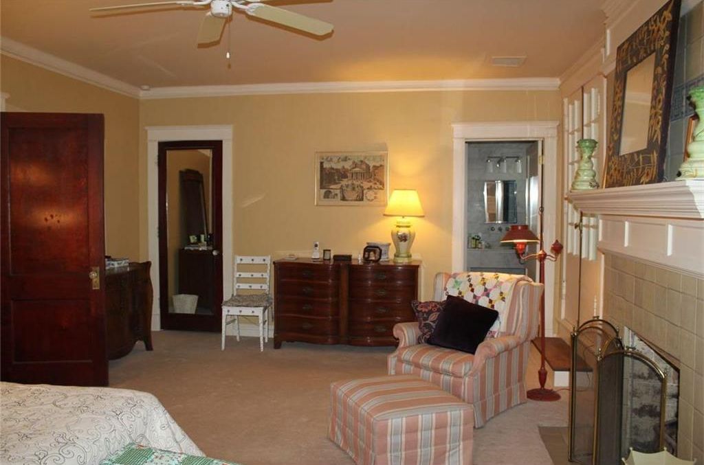 Sweet House Dreams 1876 Colonial Revival in Atchison, Kansas