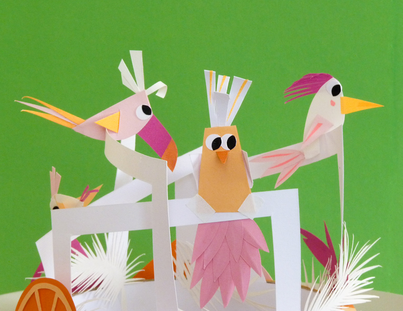 Voici ma première création en papier d'une couronne de l'Avent avec ses quartes oiseaux en papier. Orange, bâton de cannelle, feuilles de houx, tout est réalisé en papier découpé par mes soins