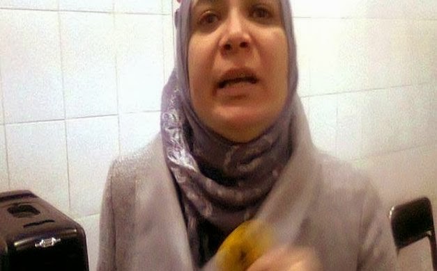 ترحيل طبيبة "دبوس رابعة" لسجن منية النصر