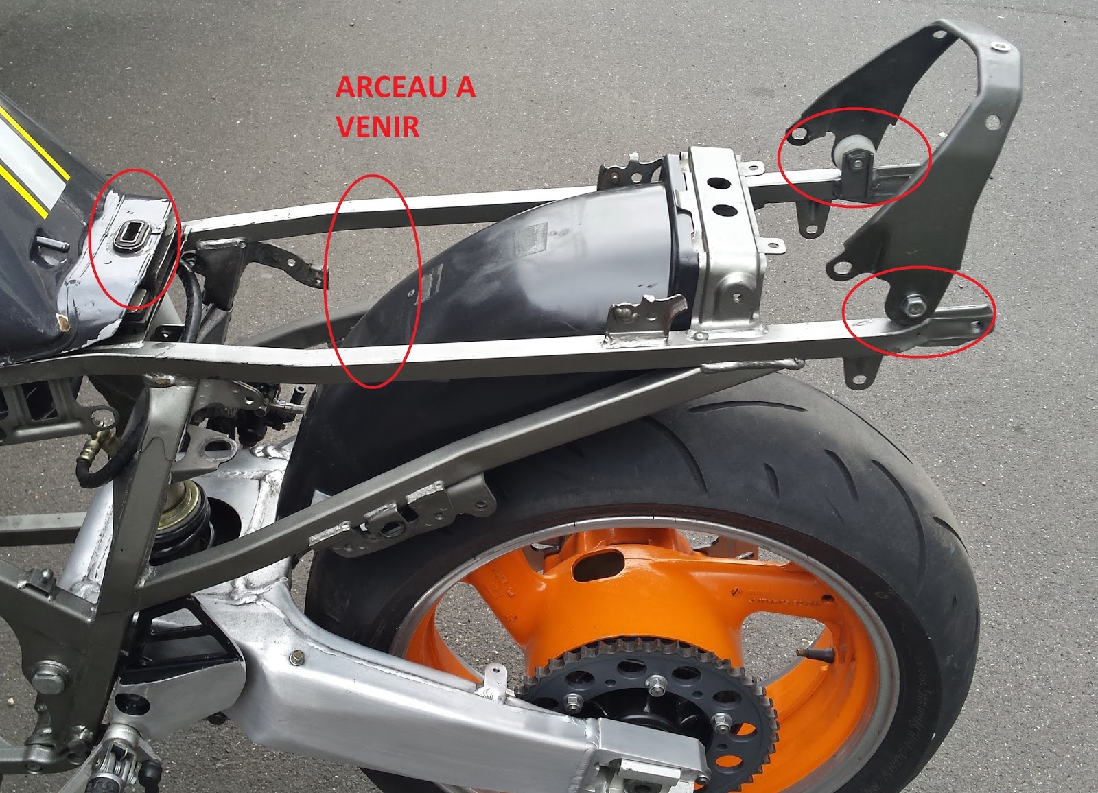 Ansaugstutzen Für Yamaha FZ 750 1FN 1985-1986 - MOTOMENT Motorrad Ersatzteil