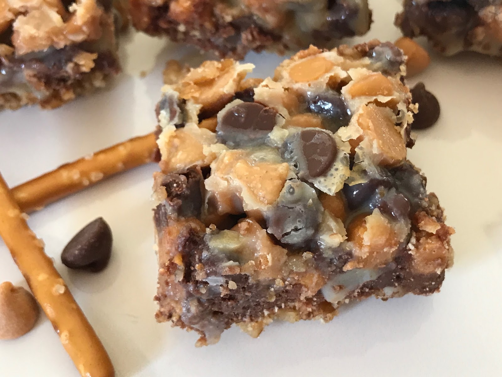 Living on Cloud Nine PEANUT BUTTER PRETZEL MAGIC BARS
