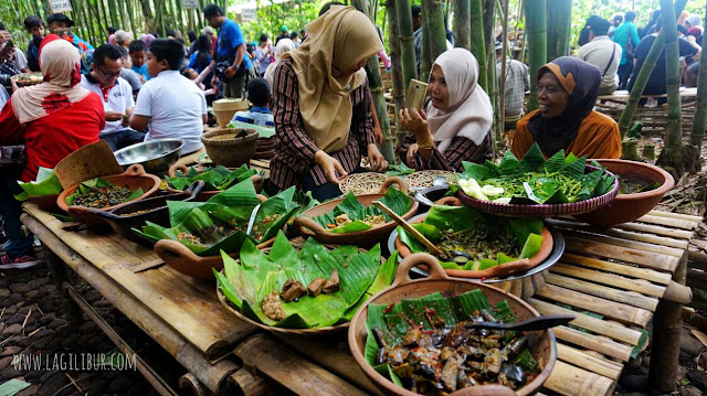 Pasar Papringan Temanggung Jawa Tengah