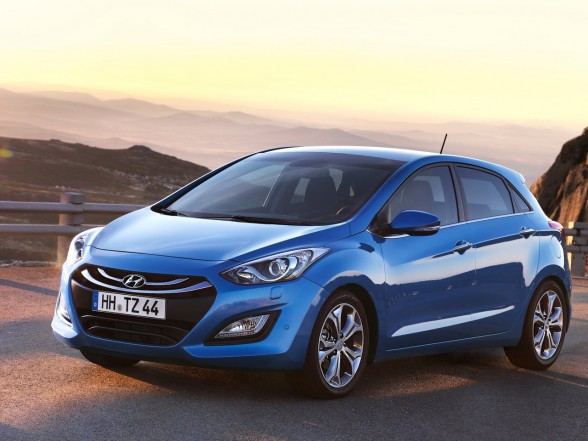 2012 Hyundai i30 Blue COlor Car Preview by 3mbil Cars