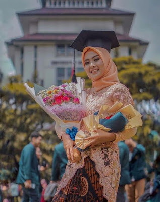 model kebaya wisuda modern terbaru model kebaya wisuda modern terbaru