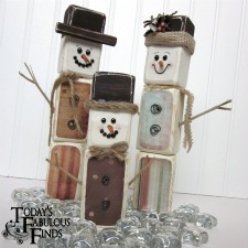 2X4 Snowman Family