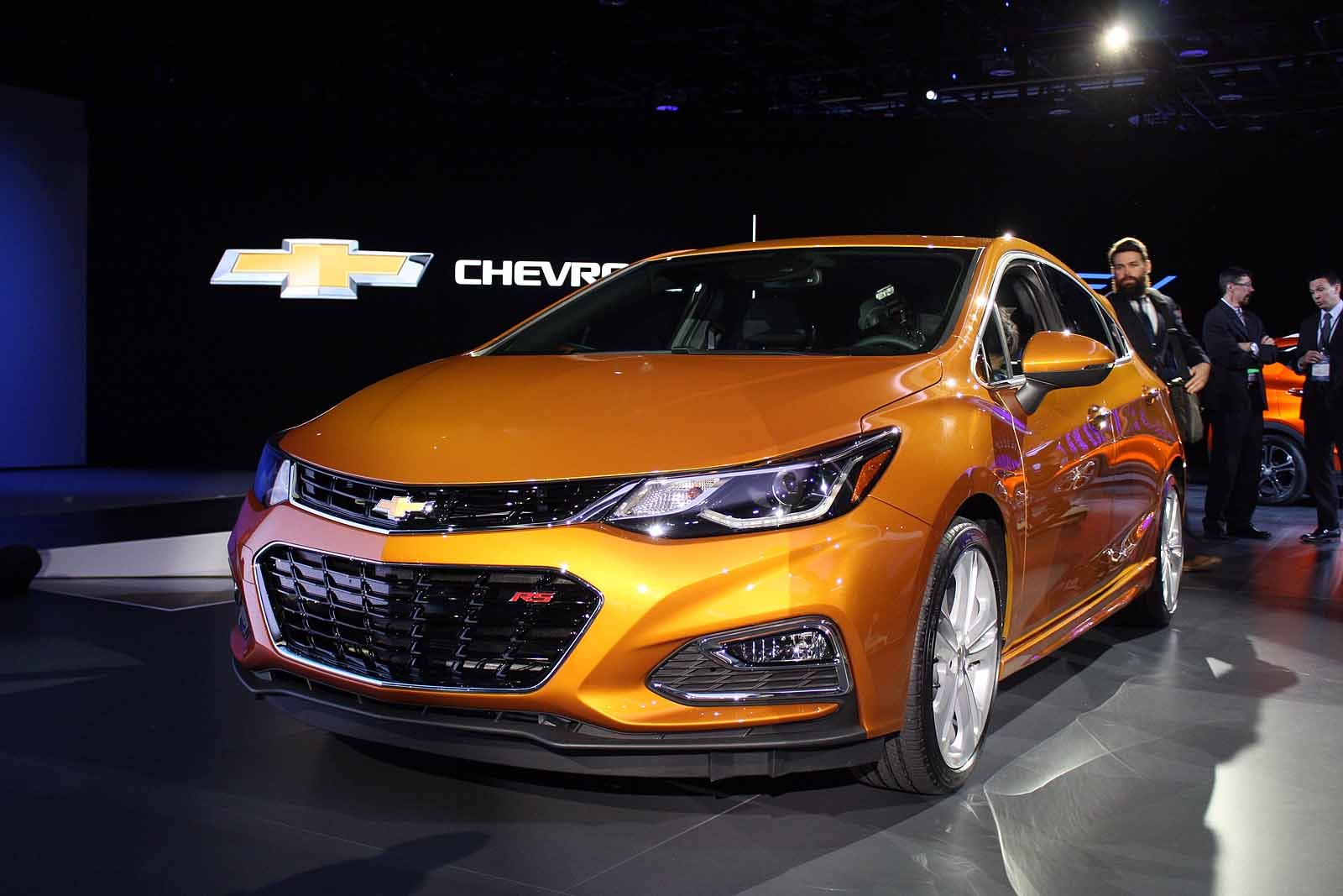 Шевроле круз новый. Новый шевроле круз 2022. Шевроле круз хэтчбек 2017. Chevrolet cruze 2017 hatch. Шевроле круз 2016 года.