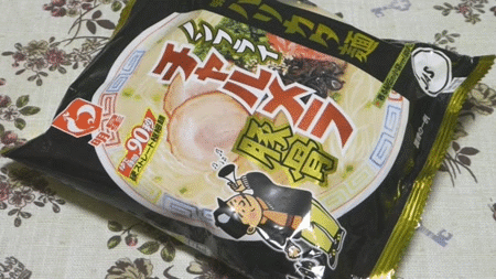 【明星】ノンフライチャルメラ 豚骨 バリカタ麺