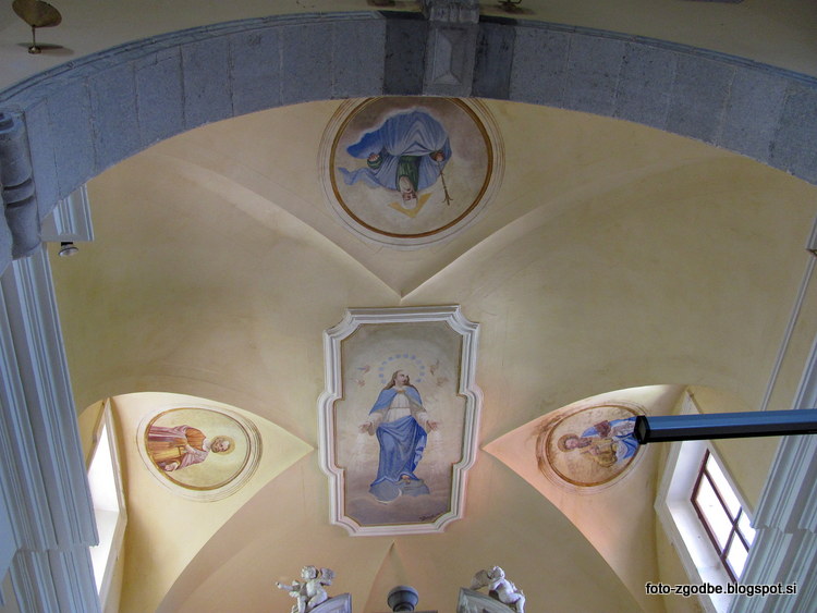 cerkev sv. Tilna, Sveto na Krasu Slovenija, Primorska