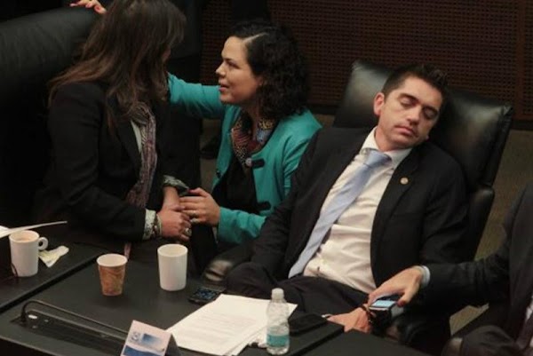 Ante presión, la Cámara de Diputados donará 60 millones de pesos tras el sismo - Ante presión, la Cámara de Diputados donará 60 millones de pesos tras el sismo -