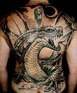 Fotos de tatuagens de dragão nas costas