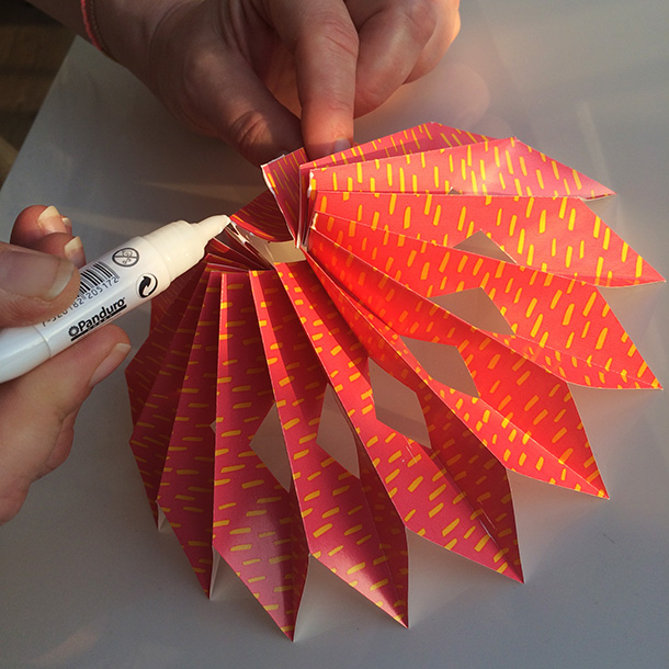 it's a heart heart season Gift Wrap Stars tutorial