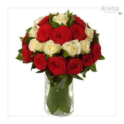 weddings-red-and-white-roses-bridal-bouquet-lg.jpg
