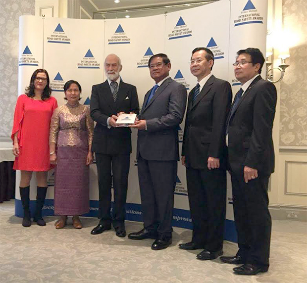 Le Prince Michael de Kent confirme le prix attribué au Cambodge Le Prince Michael de Kent confirme le prix attribué au Cambodge