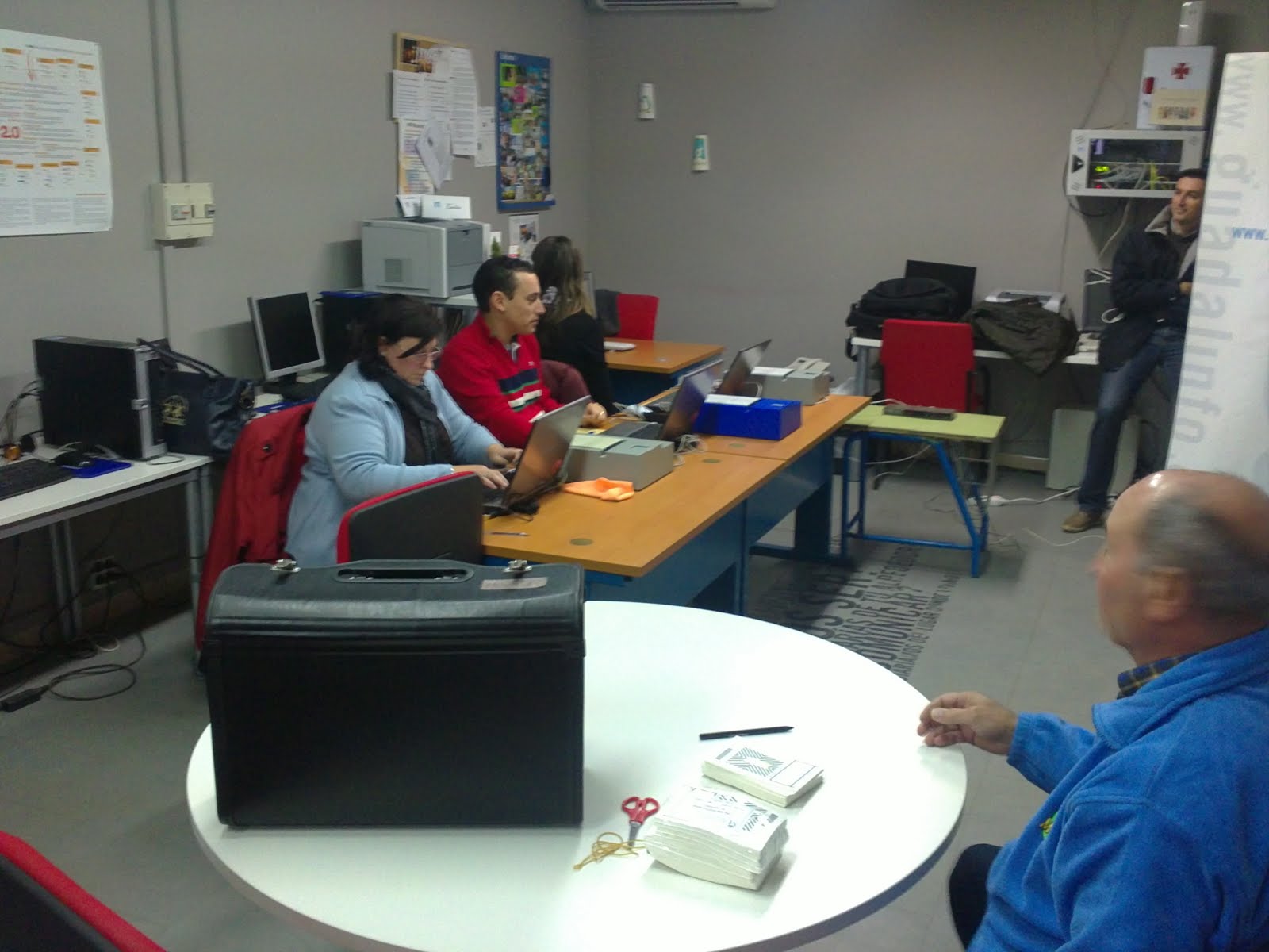 Guadalinfo Fuente Palmera DNI e En El Centro Guadalinfo