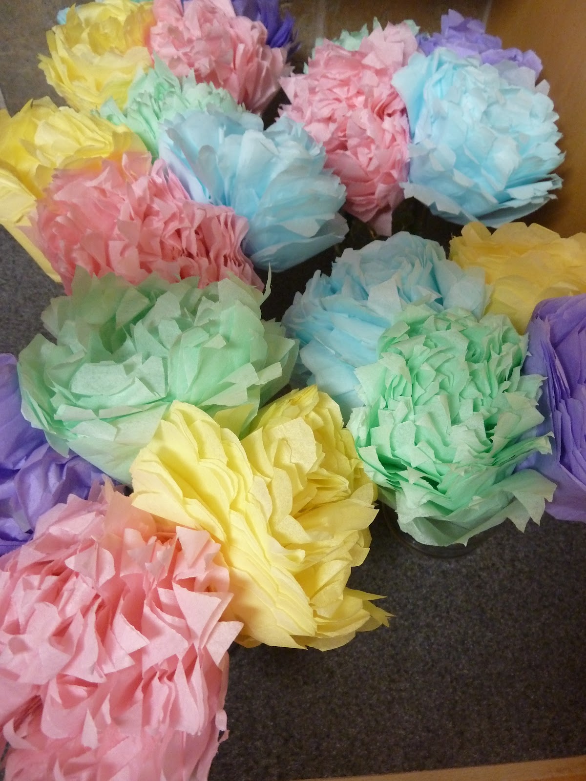 Room Mom Extraordinaire Tissue Paper Flowers
