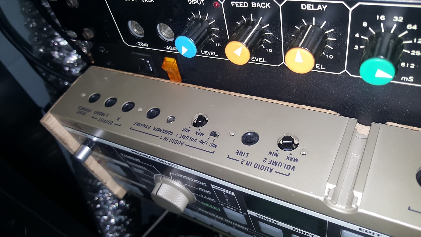 MATRIXSYNTH: Korg Microkorg Chop Racked