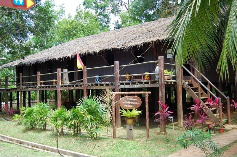 Rumah-rumah Tradisional Di Sabah dan Sarawak ~ Anjung Laman