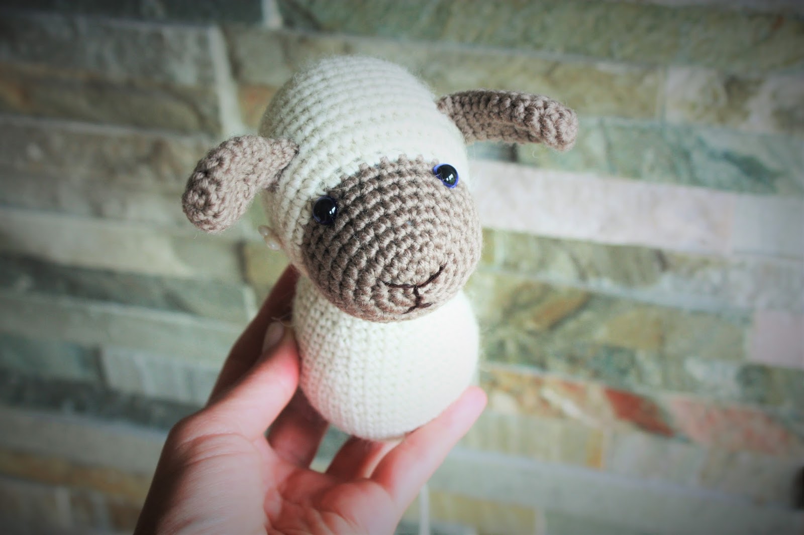 HAPPYAMIGURUMI: Amigurumi Sheep Pattern in process