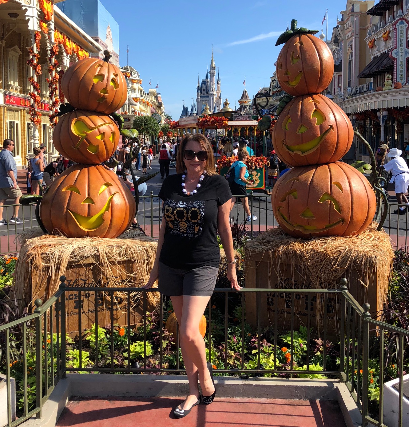 Yellow Beads And Me Halloween Decorations At Magic Kingdom