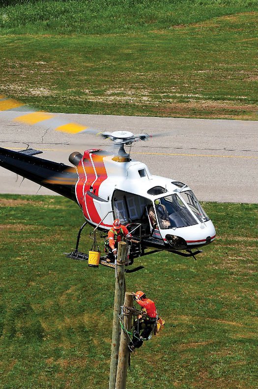 Mec F Expert Engineers 4 Employees Of Hydro One Networks A Transmission Distribution Company In Ontario Canada Killed In A 1999 Aerospatiale As350 B3 Ecureuil Helicopter Crash In Tweed Canada While