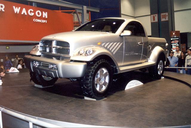 Dodge Power Wagon 2000