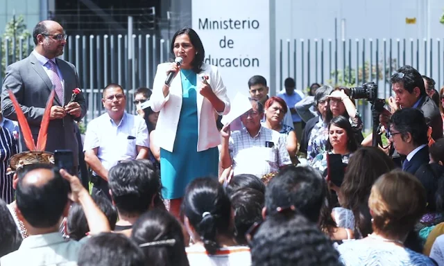 Flor Pablo se comprometió a trabajar para que los peruanos tengan una mejor educación