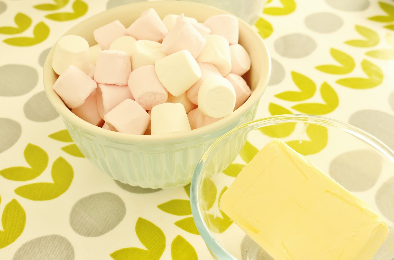 Marshmallow Krispie Treats for Valentines Day! Thimble and Twig